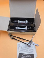 NUOVO NOS set mozzi Shimano