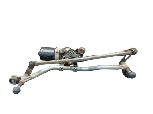 Tergicristallo frontale con - tergicristallo,