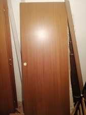  Vendo 5 porte usate poco. 3 standard 210x80 di cui una a scomparsa. 2 190x70