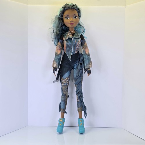 Bambola uma disney - 28",