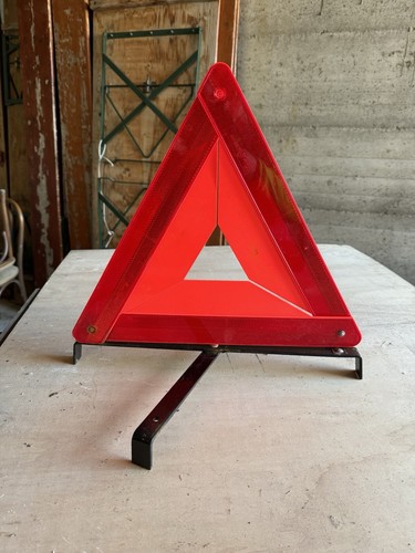 Triangolo auto - triangolo,