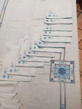 Tovaglia celeste ricamata a