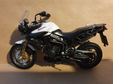 Modellino Moto Welly Triumph Tiger 800 1/18