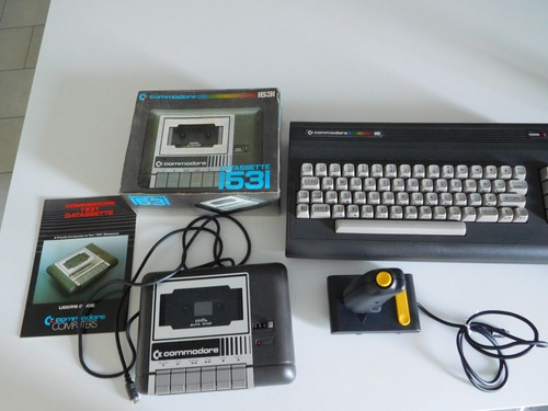 Commodore con datassette - 16,