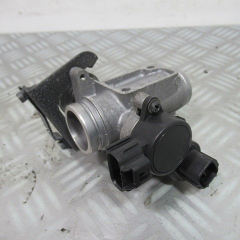 Corps injection yamaha max - corps, d'injection