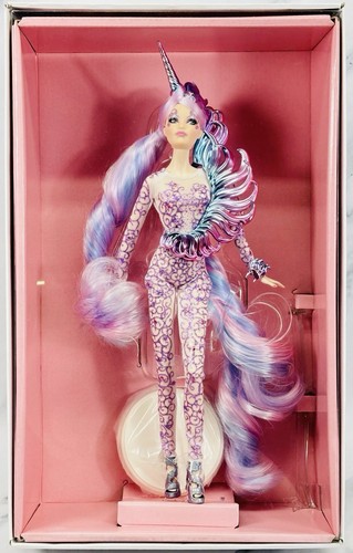 2017 barbie signature mythical - barbie,