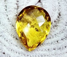 Giallo Topazio a Forma di Pera