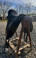 sella da dressage wintec Isabell Werth 17" con staffe Acavallo Alupro