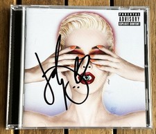 ALBUM CD FIRMATO KATY PERRY