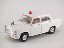 Auto Ambasciatore Bianco