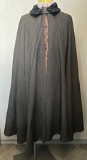 Cappotto mantello grigio a