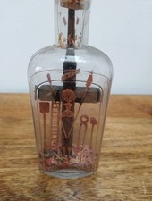 Ancienne " BOUTEILLE PASSION " passion du christ crucifix travail du XIXème