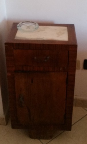 Bellissimo comodino degli anni - degli,