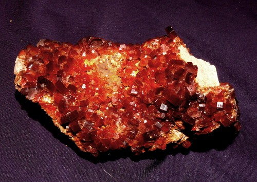 Vanadinite con barite grandi - con,