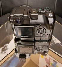 OLYMPUS CAMEDIA C-8080 WIDE ZOOM PERFETTA FUNZIONANTE LEGGI DESCRIZIONE