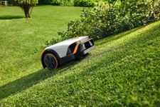 IROBOT STIHL DA GIARDINO IMOW
