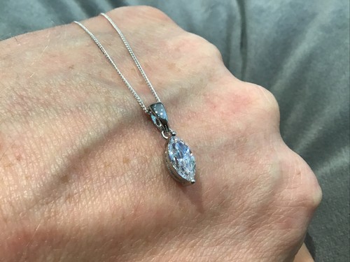 Ciondolo solitario diamante