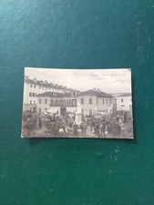 Saluzzo Cuneo rara Mercato Polli animatissima