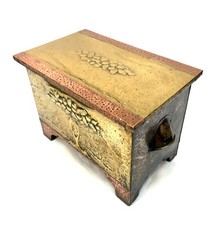 Antica scatola di legna da