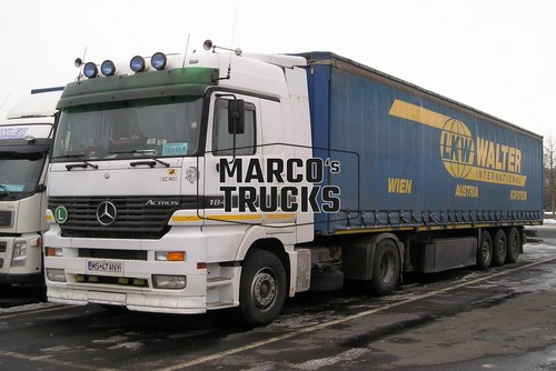 Foto camion mercedes - foto,