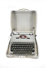 Vintage Olympia De Luxe Werke
