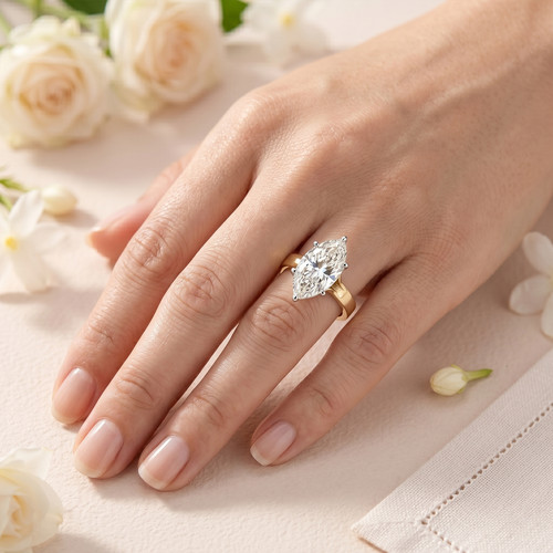Anello design con - di,