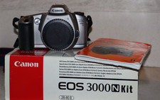 Fotocamera Reflex analogica CANON EOS 3000n a pellicola 35mm rullino