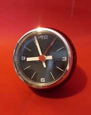 Orologio da tavolo vintage in metallo rivestito in pelle tabacco