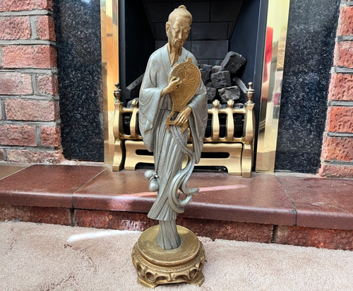 Statua vintage grande anziano