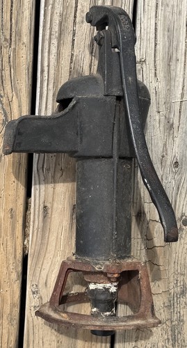 Pompa mano vintage ghisa - a,