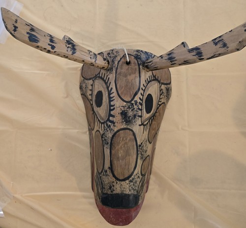 Maschera africana con corna