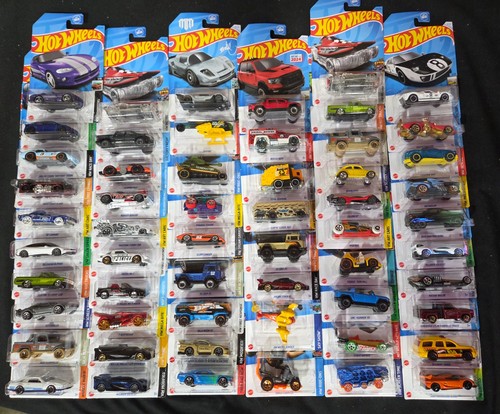 Mattel hot wheels - mattel, •
