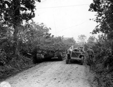 UNITED STATES ARMY MEDICS JEEP