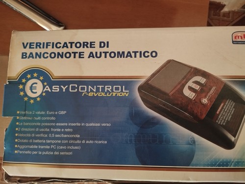 Verificatore banconote false - ,
