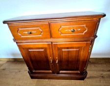 Comò elegante in stile