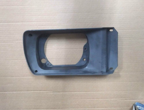 Cornice sede faro destra - sede,