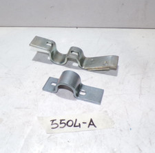 PAIR OF FIXED PLATES STAND FOR