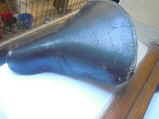 VINTAGE LEATHER SADDLE