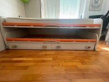 letto singolo con letto estraibile,con cassetti e ruote, in aggiunta 1 materasso