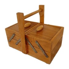 ? Cestino Vintage da Cucito in Legno – Porta Lavoro 2 Piani – Anni 50