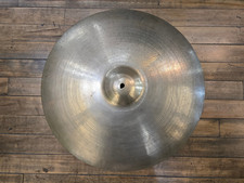 Piccolo francobollo vintage anni 50 Avedis Zildjian 20" cavalcabile piatto luce 1803g