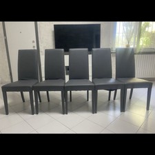 Eleganti sedie in pelle grigio scuro