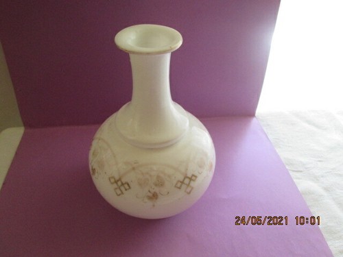 Vase opaline blanc forme - en,