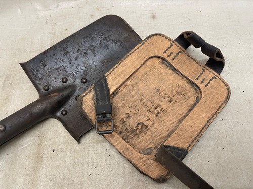 Vanga con borsa gialla