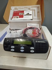 NUOVA radio mobile Motorola CDM1250 BANDA BASSA 42-50 MHz 64ch 60 watt AAM25DKD9AA2AN