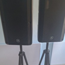 altoparlanti yamaha DBR12 NERO   1000 W  376 x H601 x 348mm (inclusi i piedini  