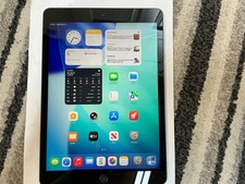 Apple iPad 8a gen. (solo Wi-Fi) 10,2" - A2270 - 32GB di spazio di archiviazione - Grigio siderale buono