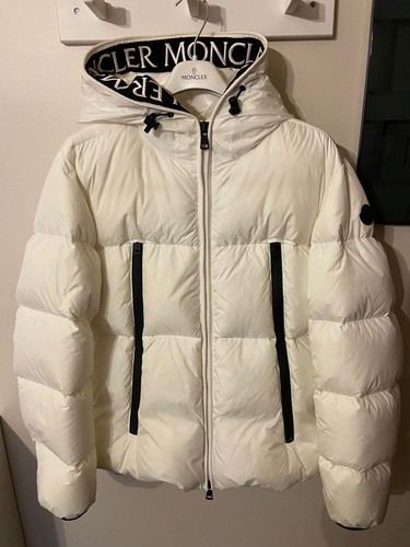 Moncler uomo taglia nuovo - moncler,