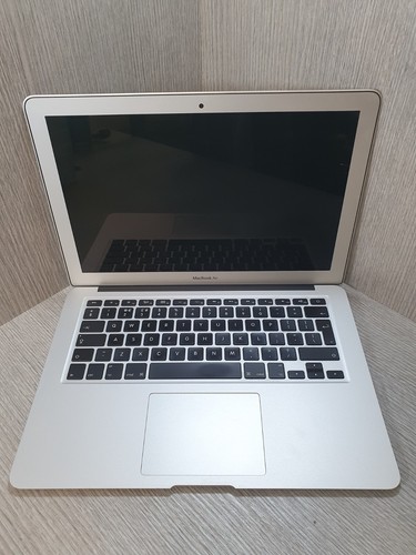 Apple macbook air 1 6 - i5, ghz