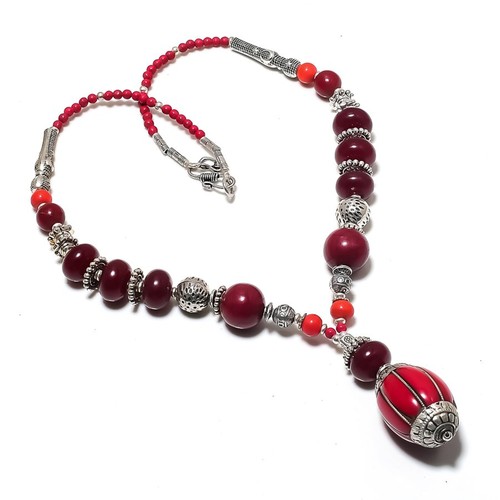 Collana con pietre preziose - , in